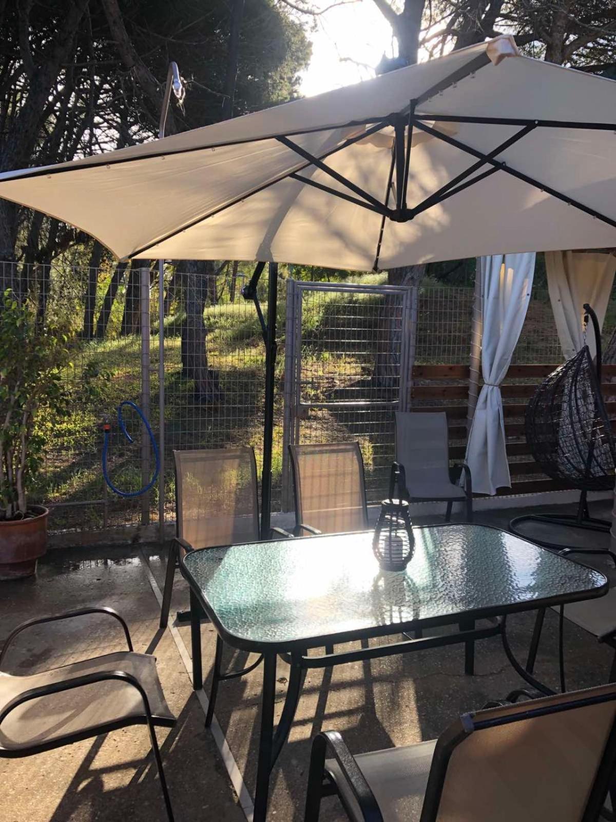 Serenity House Spiatza Katarrakhion Rum bild